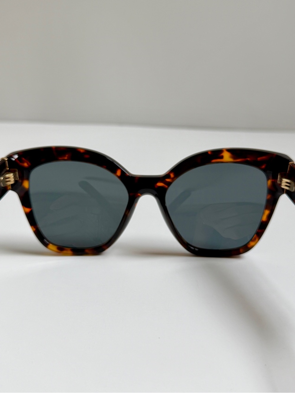 Authentic Prada PR 17ZS Tortoise Cat Eye Square Polarized Sunglasses w/ Case - Picture 10 of 15
